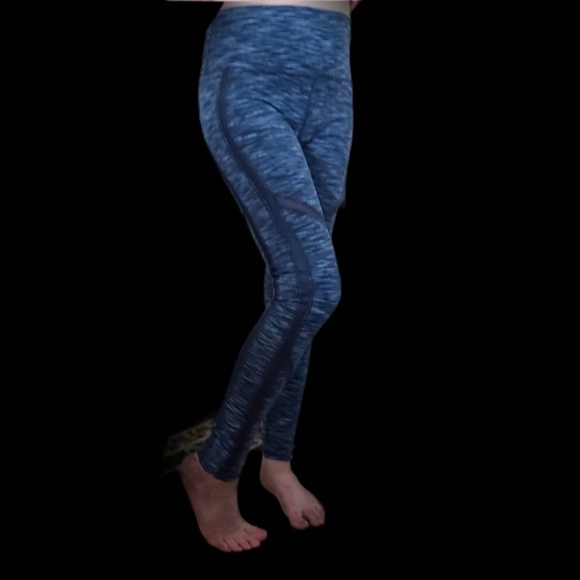 ALO Yoga CONTINUITY LEGGING Rich NAVY Space DYE. - Picture 2 of 16